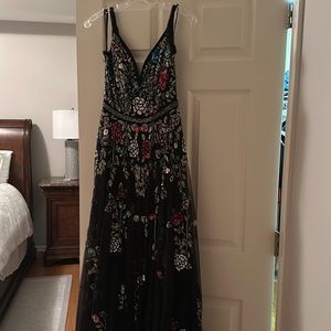 Mac Duggal beautiful size 4 gown